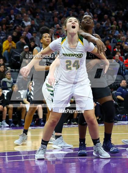 Thumbnail 1 in Pinewood vs. Sierra Canyon (CIF State Open Division Final) photogallery.