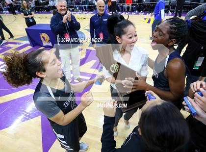 Thumbnail 1 in Pinewood vs. Sierra Canyon (CIF State Open Division Final) photogallery.