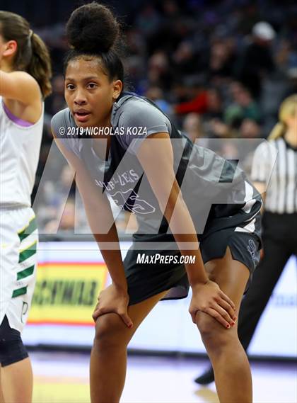 Thumbnail 3 in Pinewood vs. Sierra Canyon (CIF State Open Division Final) photogallery.