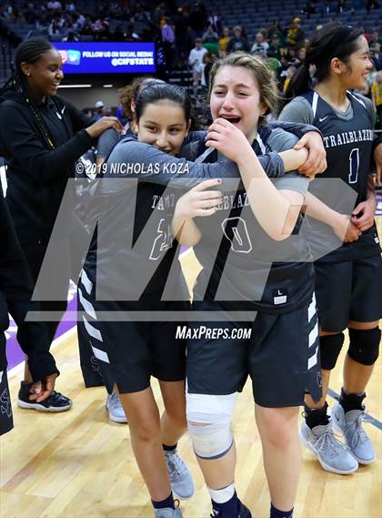 Thumbnail 2 in Pinewood vs. Sierra Canyon (CIF State Open Division Final) photogallery.