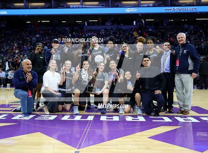 Thumbnail 3 in Pinewood vs. Sierra Canyon (CIF State Open Division Final) photogallery.