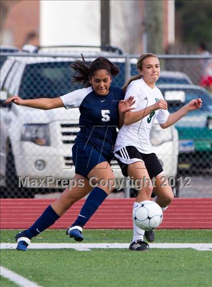 Thumbnail 3 in Kingwood Park vs Lamar Consolidated (I-10 Shootout) photogallery.
