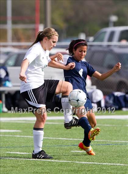Thumbnail 2 in Kingwood Park vs Lamar Consolidated (I-10 Shootout) photogallery.