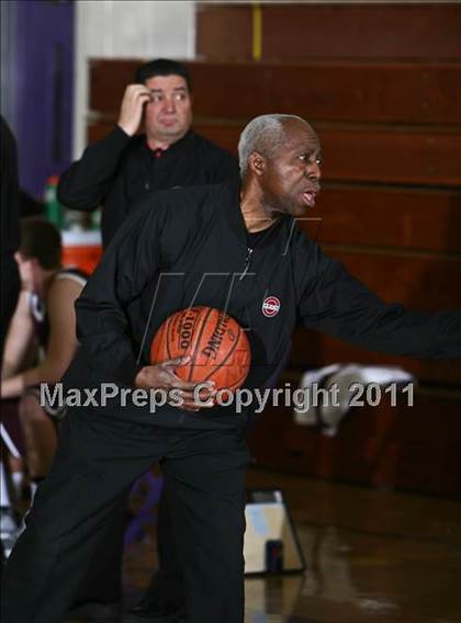 Thumbnail 2 in Iona Prep @ New Rochelle (Queen City Classic) photogallery.