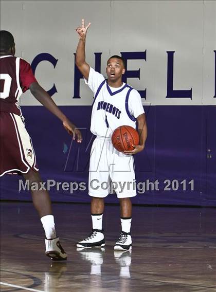 Thumbnail 2 in Iona Prep @ New Rochelle (Queen City Classic) photogallery.