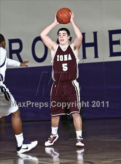 Thumbnail 2 in Iona Prep @ New Rochelle (Queen City Classic) photogallery.
