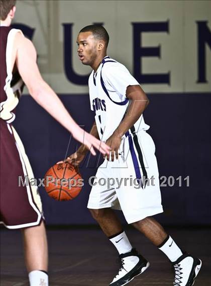 Thumbnail 2 in Iona Prep @ New Rochelle (Queen City Classic) photogallery.