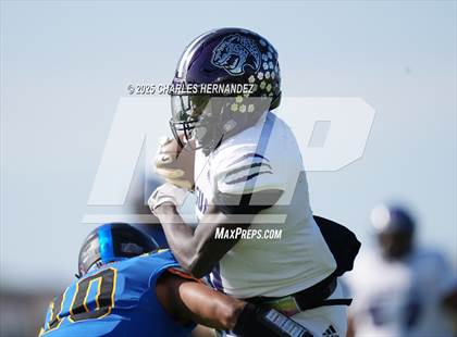 Thumbnail 2 in LBJ Austin vs Bay City (UIL 4A D1 Football Area) photogallery.