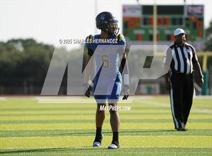 Thumbnail 3 in LBJ Austin vs Bay City (UIL 4A D1 Football Area) photogallery.