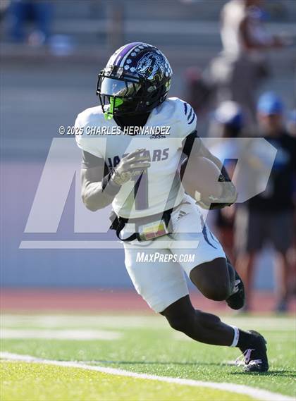 Thumbnail 3 in LBJ Austin vs Bay City (UIL 4A D1 Football Area) photogallery.