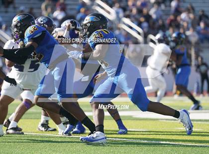 Thumbnail 1 in LBJ Austin vs Bay City (UIL 4A D1 Football Area) photogallery.