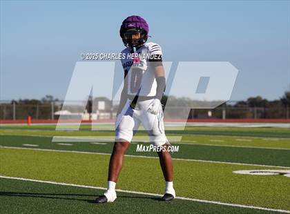 Thumbnail 1 in LBJ Austin vs Bay City (UIL 4A D1 Football Area) photogallery.