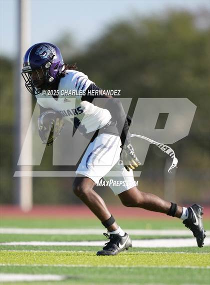 Thumbnail 3 in LBJ Austin vs Bay City (UIL 4A D1 Football Area) photogallery.