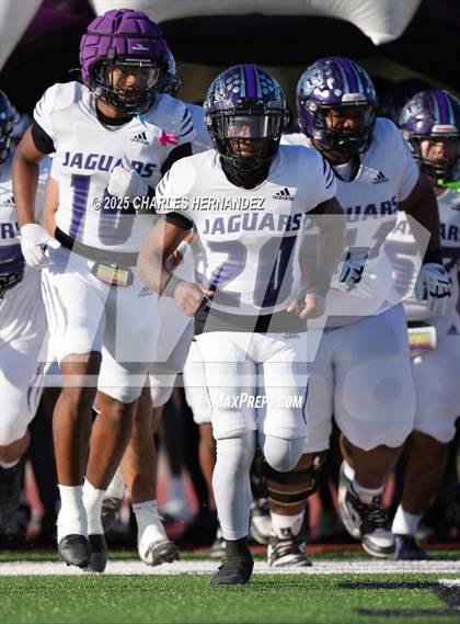 Thumbnail 1 in LBJ Austin vs Bay City (UIL 4A D1 Football Area) photogallery.