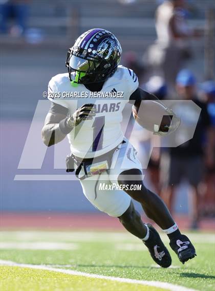 Thumbnail 1 in LBJ Austin vs Bay City (UIL 4A D1 Football Area) photogallery.