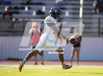 Thumbnail 3 in LBJ Austin vs Bay City (UIL 4A D1 Football Area) photogallery.