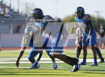 Thumbnail 3 in LBJ Austin vs Bay City (UIL 4A D1 Football Area) photogallery.