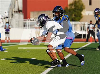 Thumbnail 3 in LBJ Austin vs Bay City (UIL 4A D1 Football Area) photogallery.