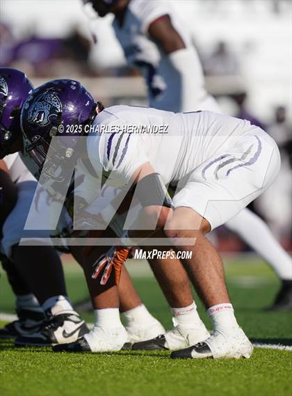 Thumbnail 1 in LBJ Austin vs Bay City (UIL 4A D1 Football Area) photogallery.