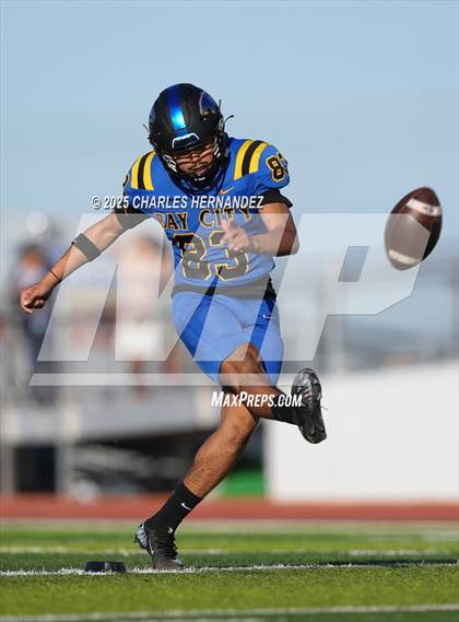 Thumbnail 1 in LBJ Austin vs Bay City (UIL 4A D1 Football Area) photogallery.