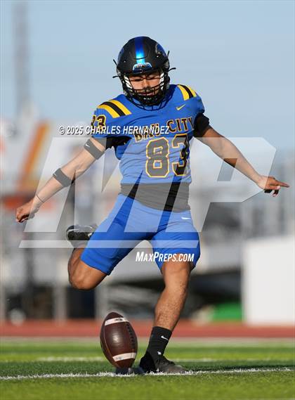 Thumbnail 3 in LBJ Austin vs Bay City (UIL 4A D1 Football Area) photogallery.