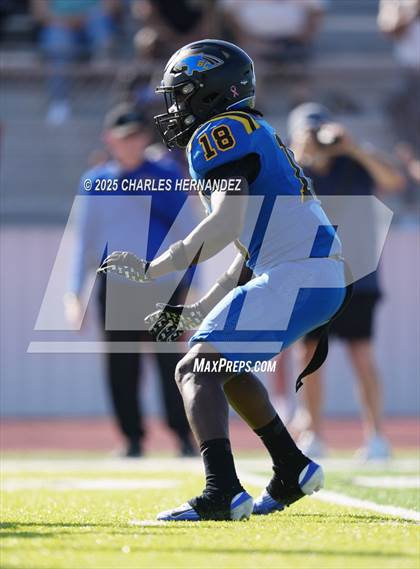 Thumbnail 2 in LBJ Austin vs Bay City (UIL 4A D1 Football Area) photogallery.