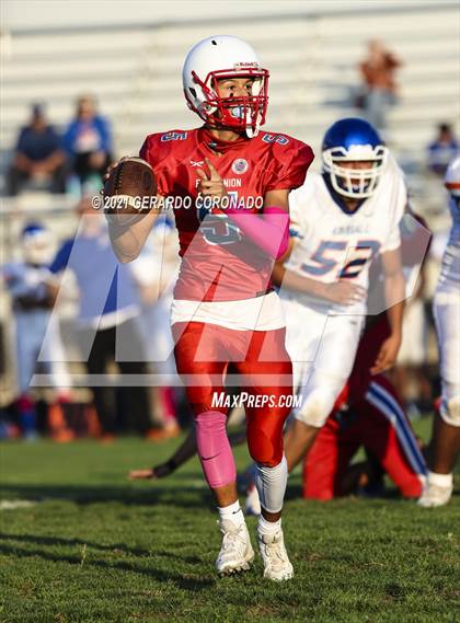 Thumbnail 1 in East Union vs. Kimball photogallery.