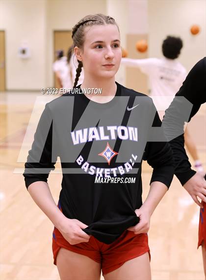 Thumbnail 1 in Walton @ Lassiter photogallery.