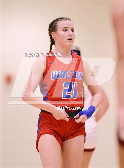 Thumbnail 1 in Walton @ Lassiter photogallery.