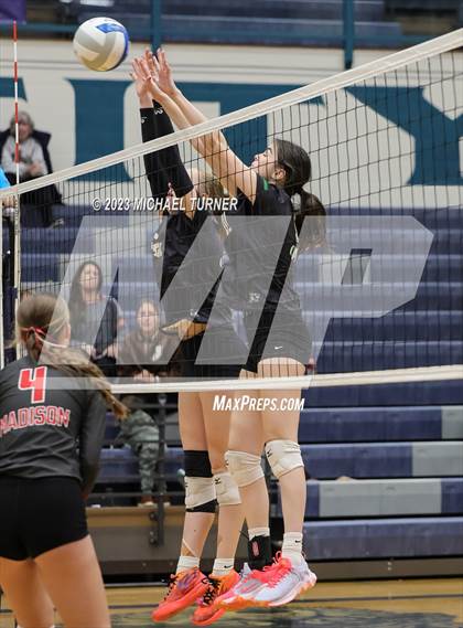 Thumbnail 3 in Madison vs Eagle (IHSAA 5A Final  Match 2)  photogallery.