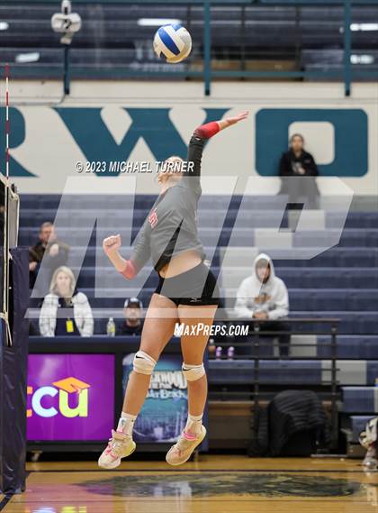 Thumbnail 1 in Madison vs Eagle (IHSAA 5A Final  Match 2)  photogallery.