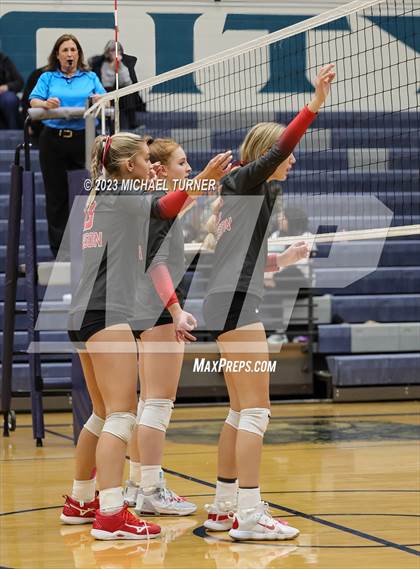 Thumbnail 2 in Madison vs Eagle (IHSAA 5A Final  Match 2)  photogallery.