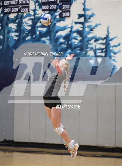 Thumbnail 3 in Madison vs Eagle (IHSAA 5A Final  Match 2)  photogallery.