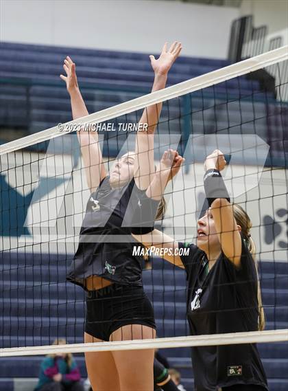 Thumbnail 1 in Madison vs Eagle (IHSAA 5A Final  Match 2)  photogallery.