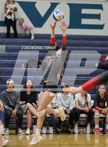 Thumbnail 1 in Madison vs Eagle (IHSAA 5A Final  Match 2)  photogallery.