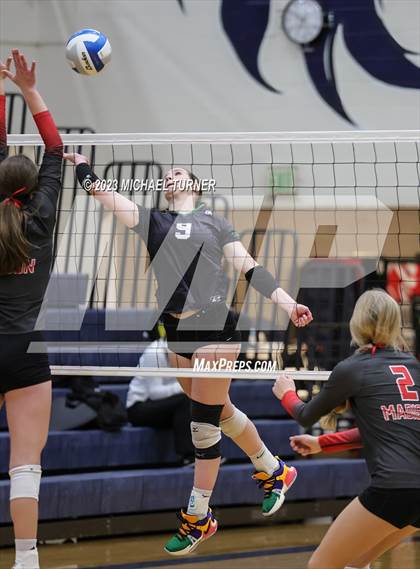 Thumbnail 2 in Madison vs Eagle (IHSAA 5A Final  Match 2)  photogallery.