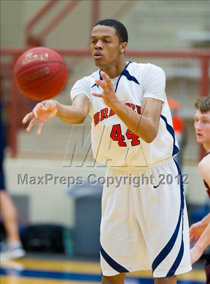 Thumbnail 2 in Marshall @ Brandeis photogallery.