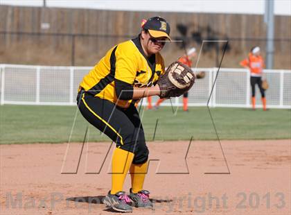 Thumbnail 1 in Erie vs Pueblo East (CHSAA 4A Semifinal Playoff) photogallery.