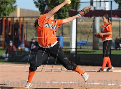 Thumbnail 2 in Erie vs Pueblo East (CHSAA 4A Semifinal Playoff) photogallery.