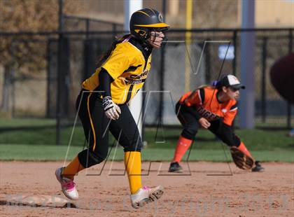 Thumbnail 2 in Erie vs Pueblo East (CHSAA 4A Semifinal Playoff) photogallery.