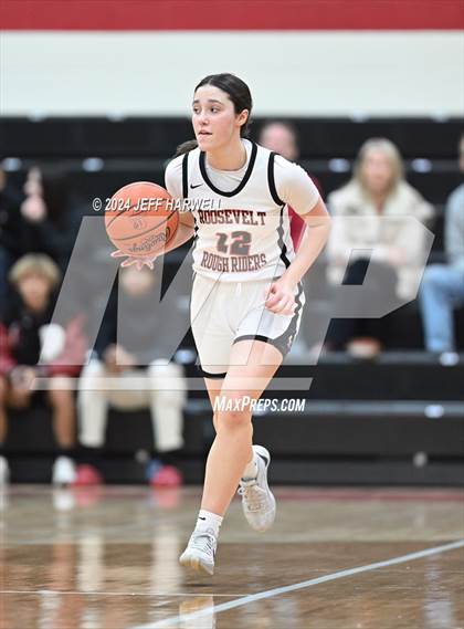 Thumbnail 3 in Shaker Heights @ Roosevelt (OHSAA D1 Sectional) photogallery.