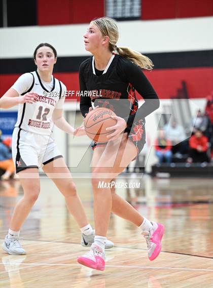 Thumbnail 1 in Shaker Heights @ Roosevelt (OHSAA D1 Sectional) photogallery.
