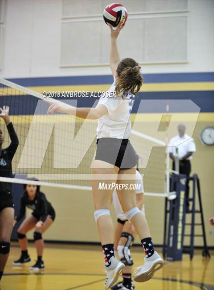 Thumbnail 3 in Oak Ridge vs. Mayde Creek (CFISD/Katy Classic) photogallery.