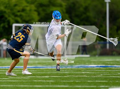 Thumbnail 1 in Archbishop Moeller @ St. Xavier (OHSAA Division 1 Round 3) photogallery.