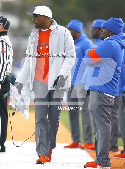 Thumbnail 3 in Oak Lawn Richards @ East Saint Louis (IHSA 6A 3rd Round) photogallery.