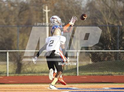 Thumbnail 3 in Oak Lawn Richards @ East Saint Louis (IHSA 6A 3rd Round) photogallery.