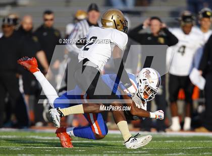 Thumbnail 2 in Oak Lawn Richards @ East Saint Louis (IHSA 6A 3rd Round) photogallery.