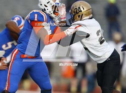 Thumbnail 1 in Oak Lawn Richards @ East Saint Louis (IHSA 6A 3rd Round) photogallery.