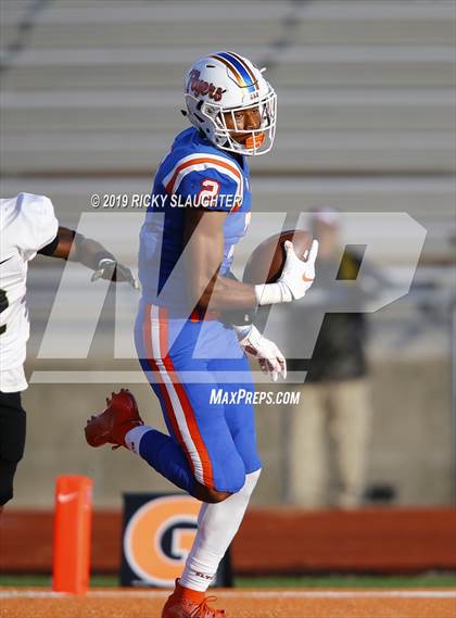 Thumbnail 1 in Oak Lawn Richards @ East Saint Louis (IHSA 6A 3rd Round) photogallery.