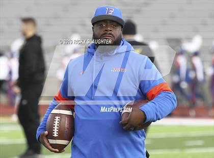Thumbnail 1 in Oak Lawn Richards @ East Saint Louis (IHSA 6A 3rd Round) photogallery.